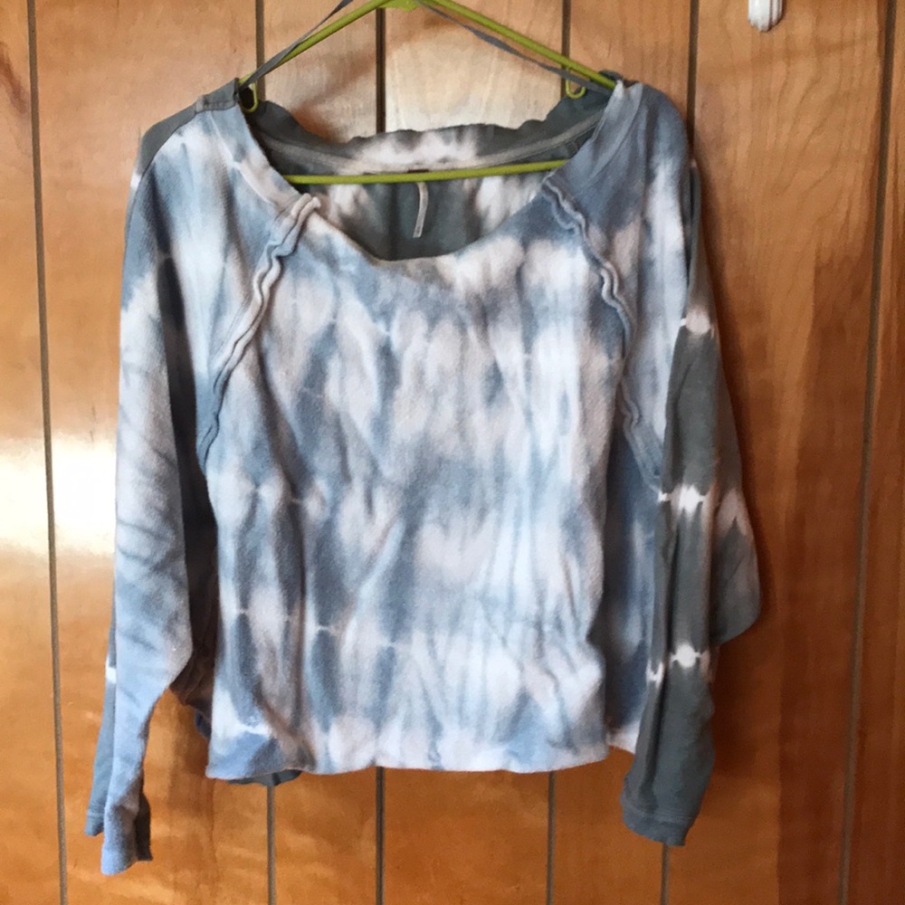 Free people pull over